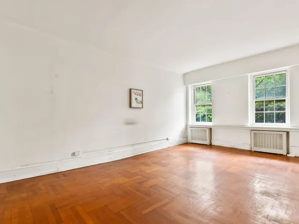 525 West 238th Street image 9 of 30