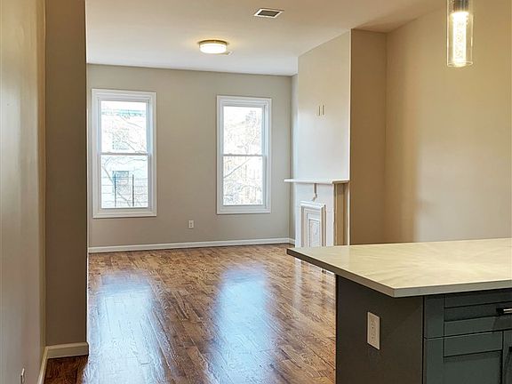 5th image of 662 Bergen Ave APT 3