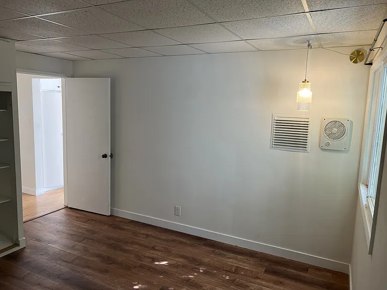 1147 Hacienda Pl #4 — Photo 12