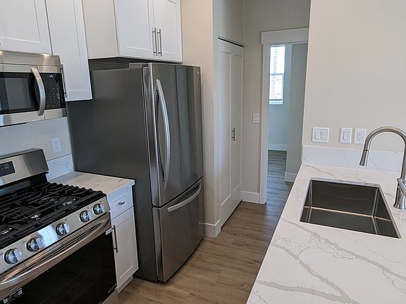 3rd image of 4913 Emelene St