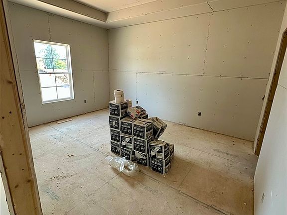 5th image of 85 Forest Springs Rd