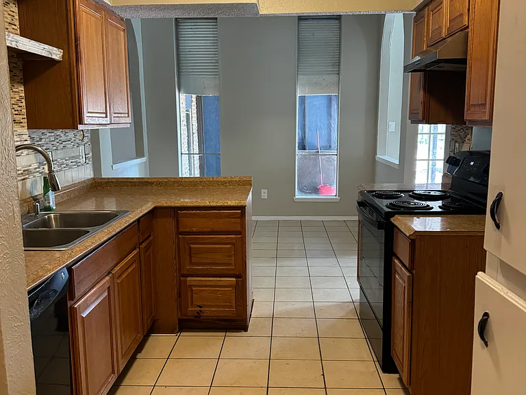 Kitchen open to dining rm