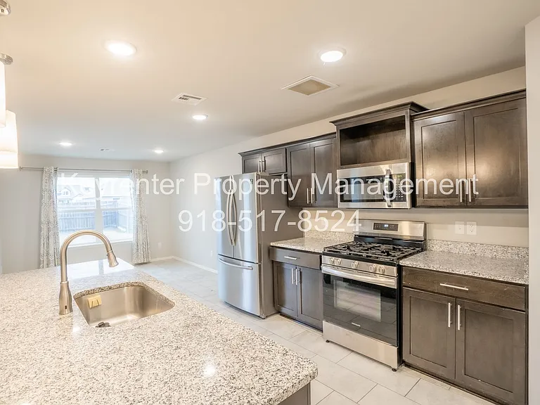 12303 N 130th East Ave — Photo 10