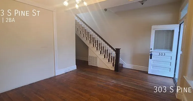 303 S Pine St — Photo 26