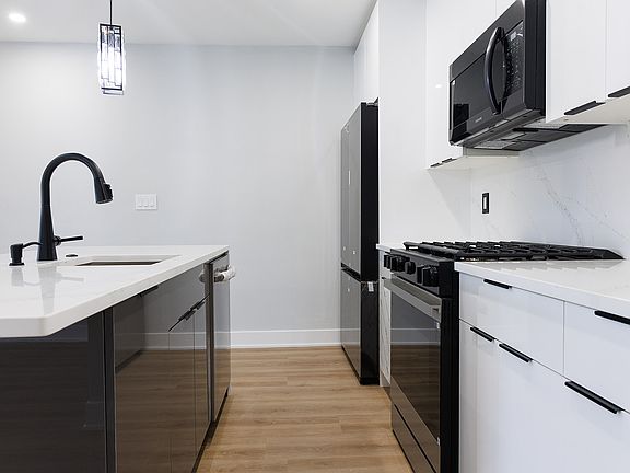 4th image of 9176 Frankford Ave Floor 2