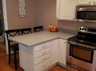 1 Fairway Ln, Rexford, NY 12148