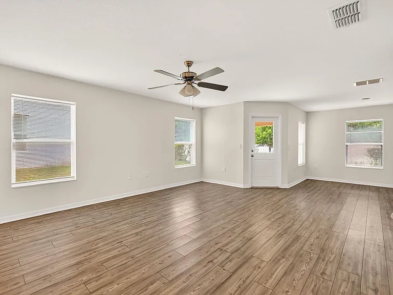 1604 Wynford Cir — Photo 6