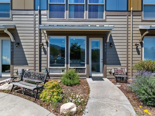 886 Perozzi St, Ashland, OR 97520