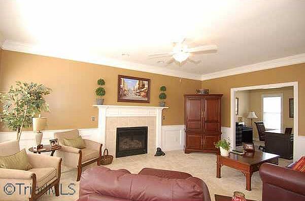 2nd image of 201 Broadmoor Dr