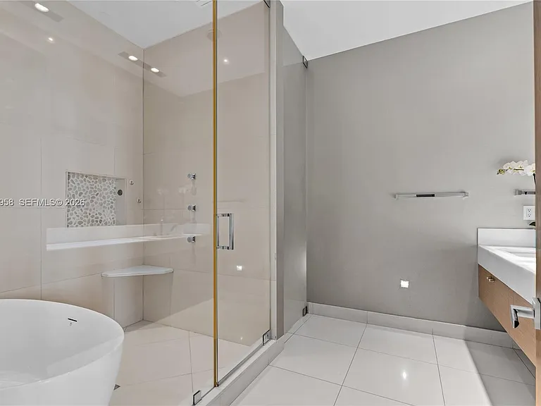 900 Brickell Key Blvd #1002 — Photo 25