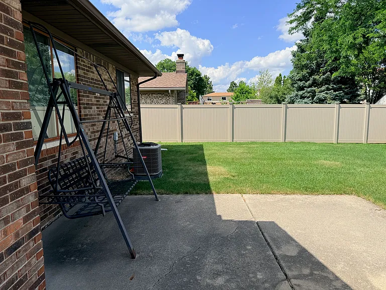 38352 Coronation Dr — Photo 3