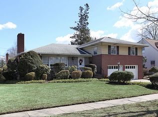 251 New Hyde Park Rd, Garden City, NY 11530