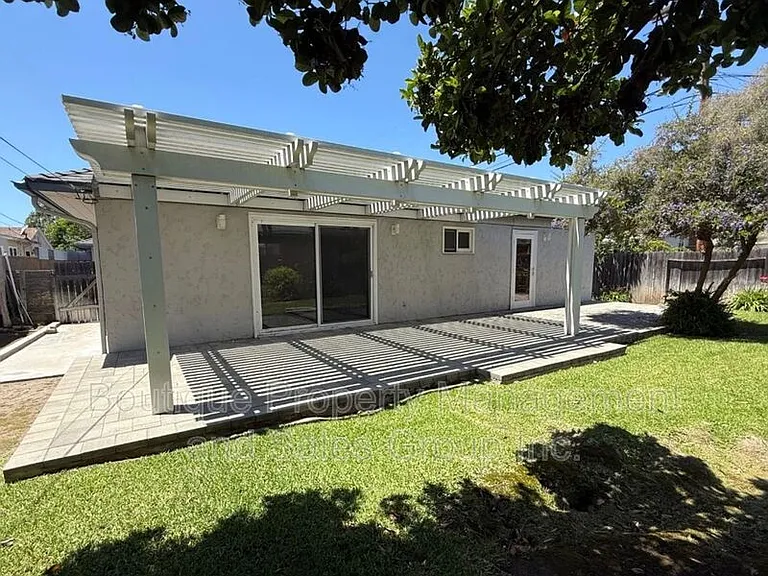 1815 N Westwood Ave #A — Photo 41