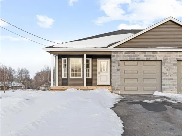 23 Braam Cres, Hillsborough, NB E4H 0B6