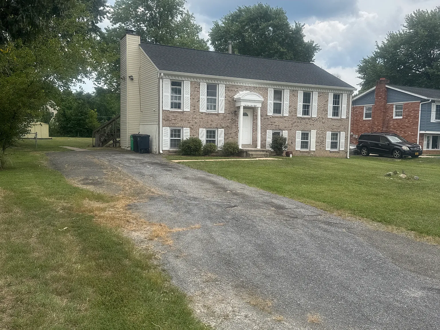 6 bed, 2300 sqft, $3,695 — Photo 3
