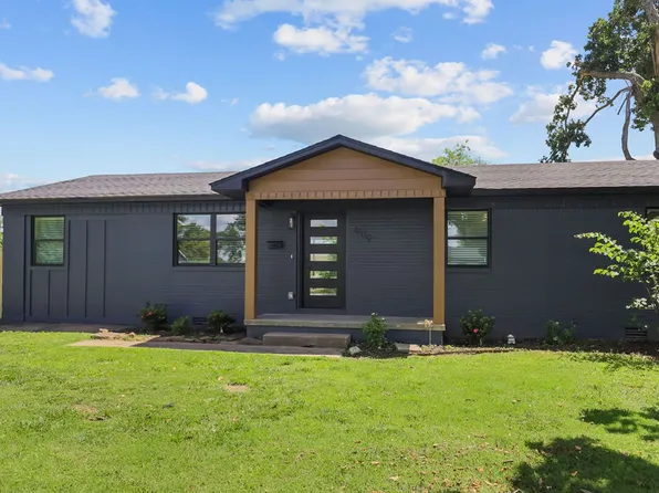 809 Carson Dr, Bentonville, AR 72712