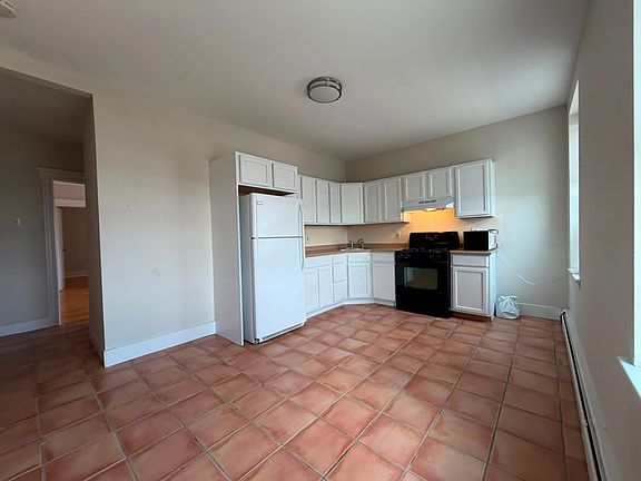 3rd image of 228 Ogden Ave