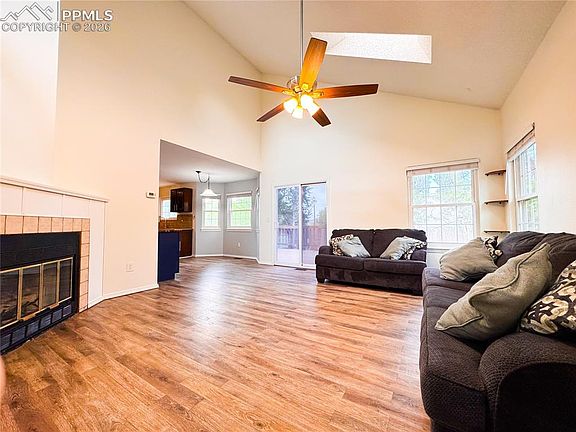 4th image of 295 Pucket Cir