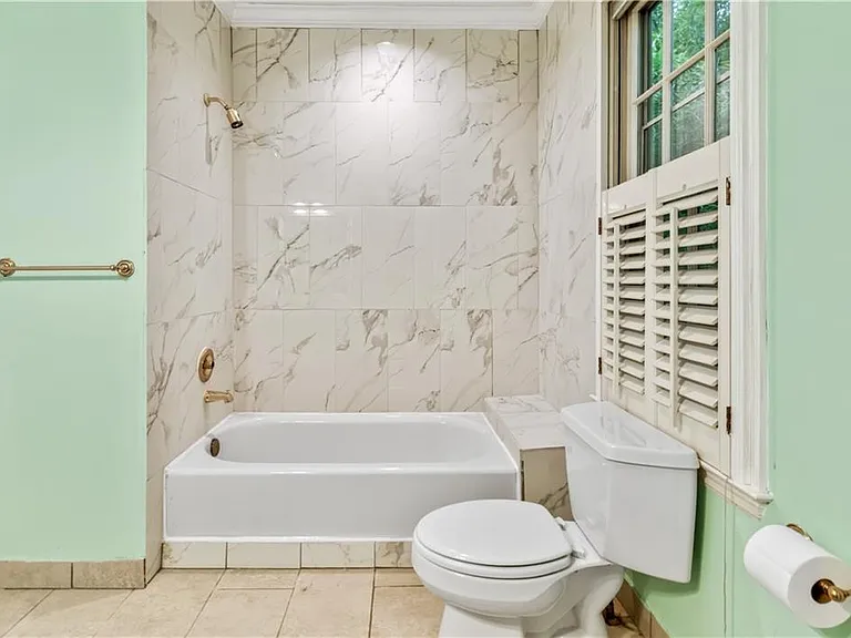 430 W Wesley Rd NW — Photo 58
