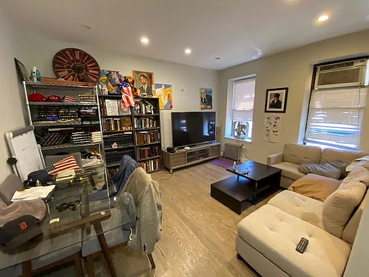 Rented by Mdays Realty | media 35