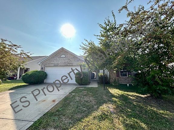 3rd image of 3704 Newcastle Ct