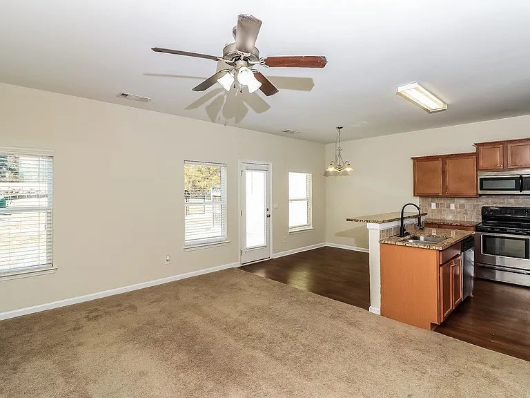 131 Terrace Walk — Photo 3