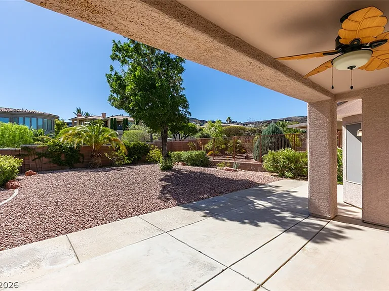 1864 High Mesa Dr — Photo 19