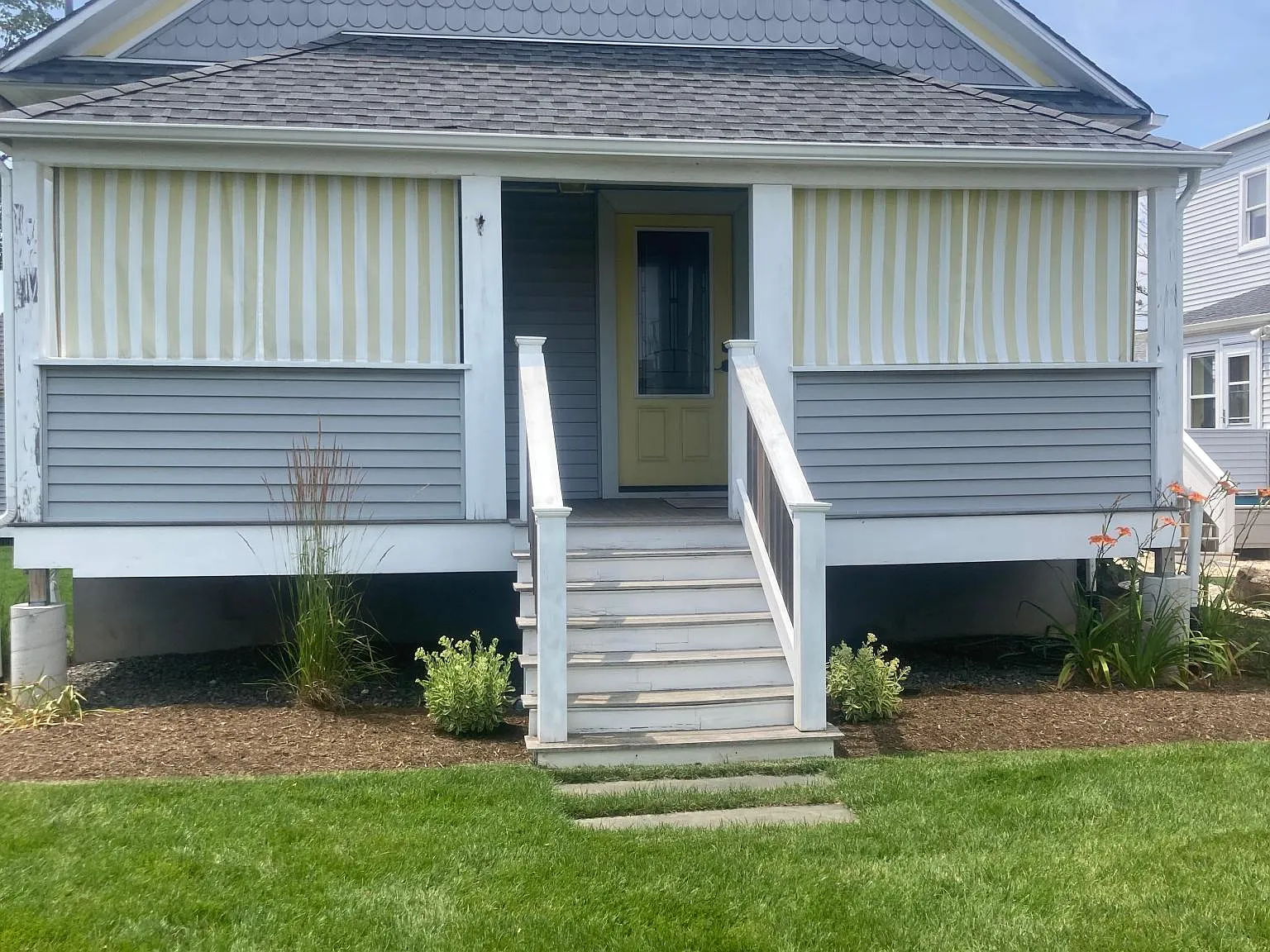90 Seaview Ave — Photo 2