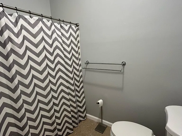 4319 Lindell Blvd #E — Photo 26