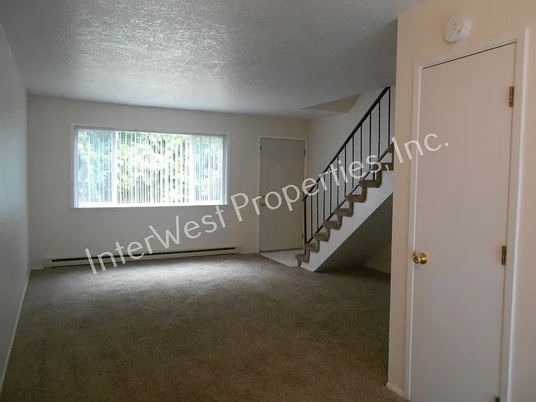 16705 NE Halsey St #109 — Photo 6
