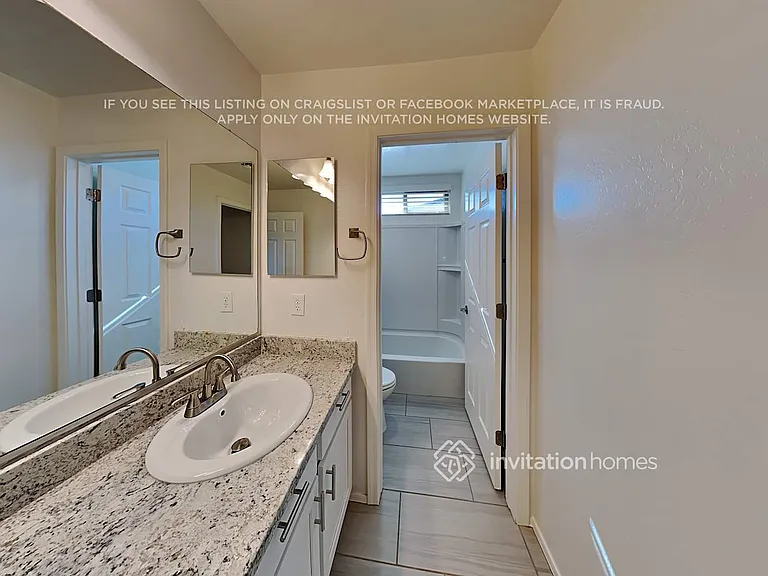 326 N Sandal — Photo 13