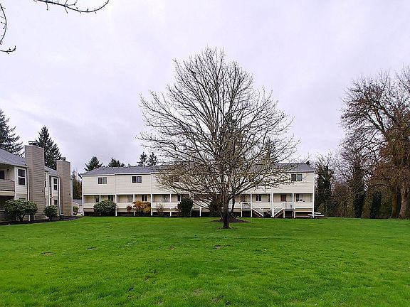4th image of 13216 NE Salmon Creek Ave Unit Q6