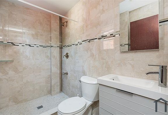 4th image of 3803 Haverford Ave Floor 3