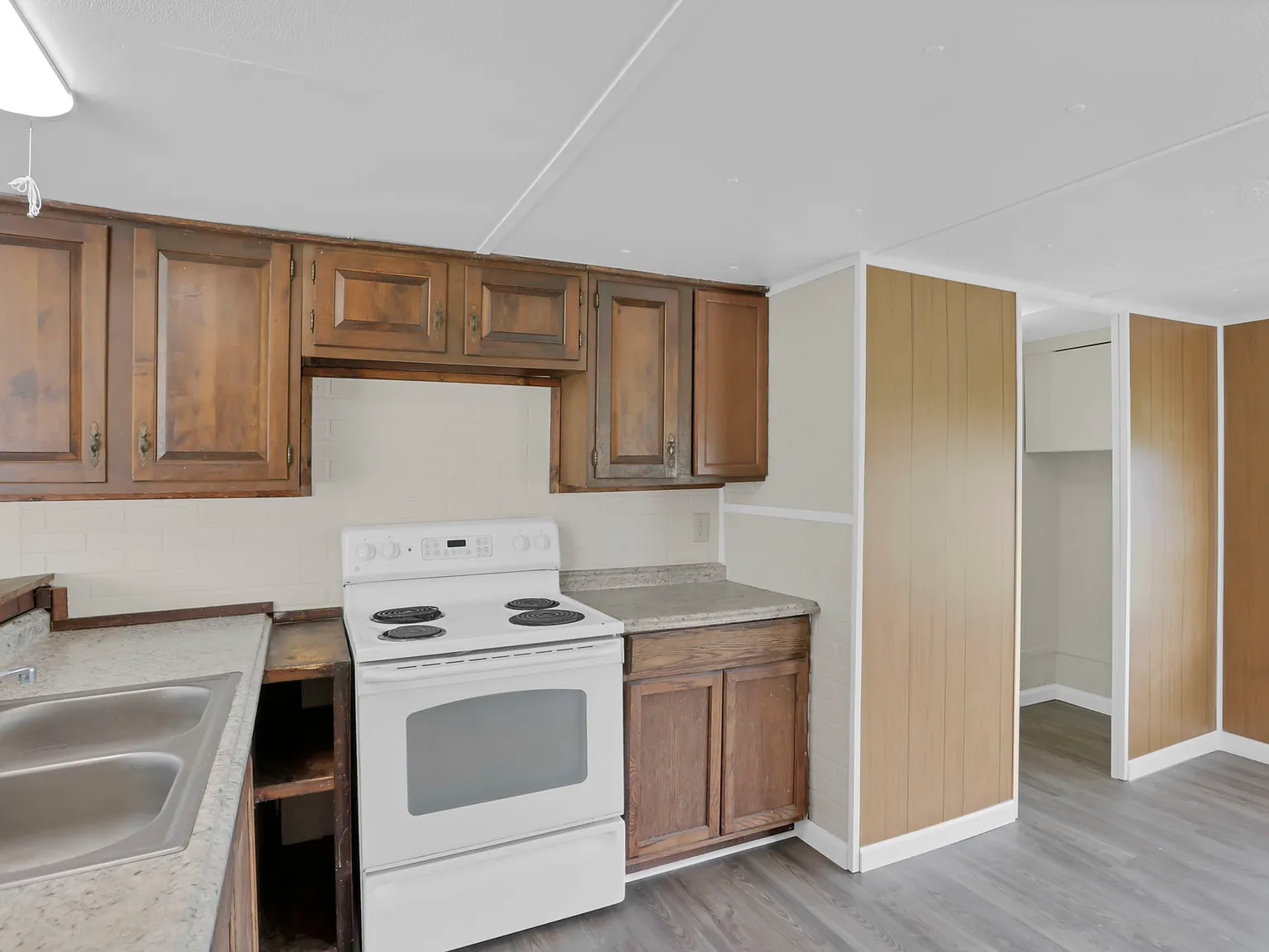 624 Summitt St — Photo 3