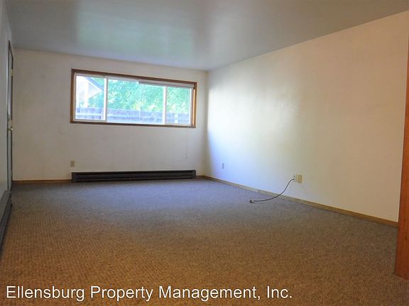 5th image of 805 N C St APT 1