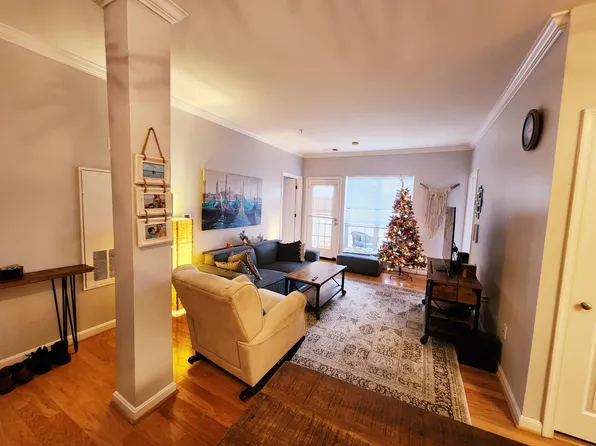 4551 Strutfield La, Alexandria, VA 22311