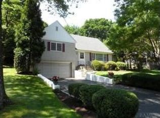 49 Lispenard Ave, Bronxville, NY 10708