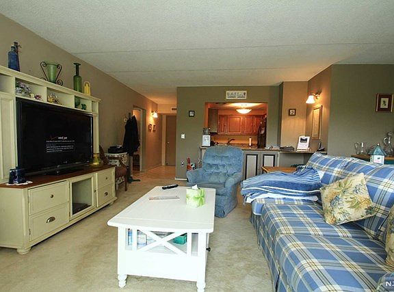 4th image of 521 Piermont Ave APT 429A