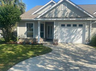 1394 Tiger Lake Dr, Gulf Breeze, FL 32563