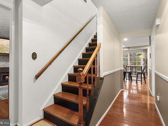 4th image of 602 Friar Tuck Dr