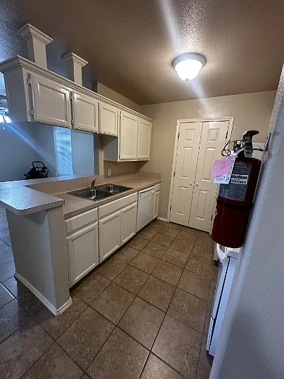 Redbud Place Apartments — Photo 21