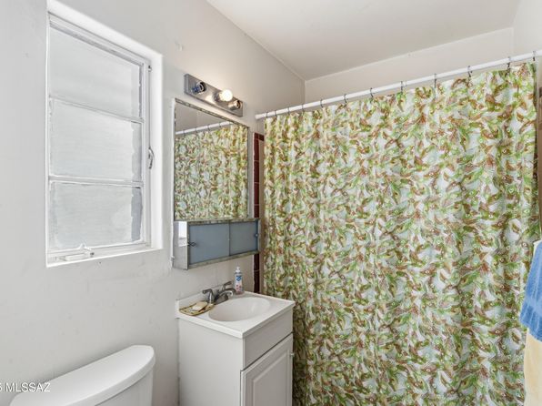 tucson-arizona-458257355 picture