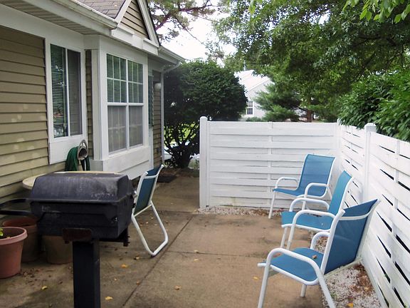 2nd image of 1046 Buckingham Drive #A