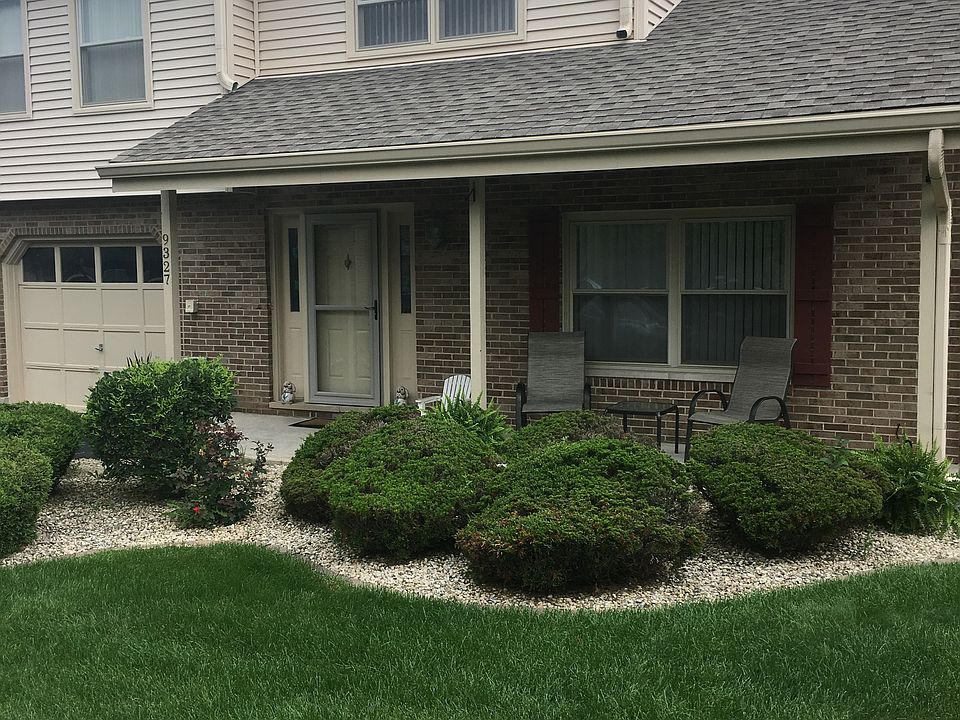 1st image of 9327 Bradford Ln