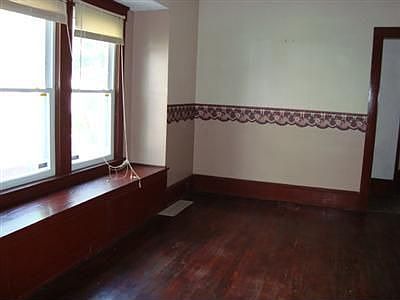 4th image of 3916 Spokane Ave