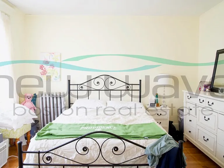 55 Queensberry St #18 — Photo 7