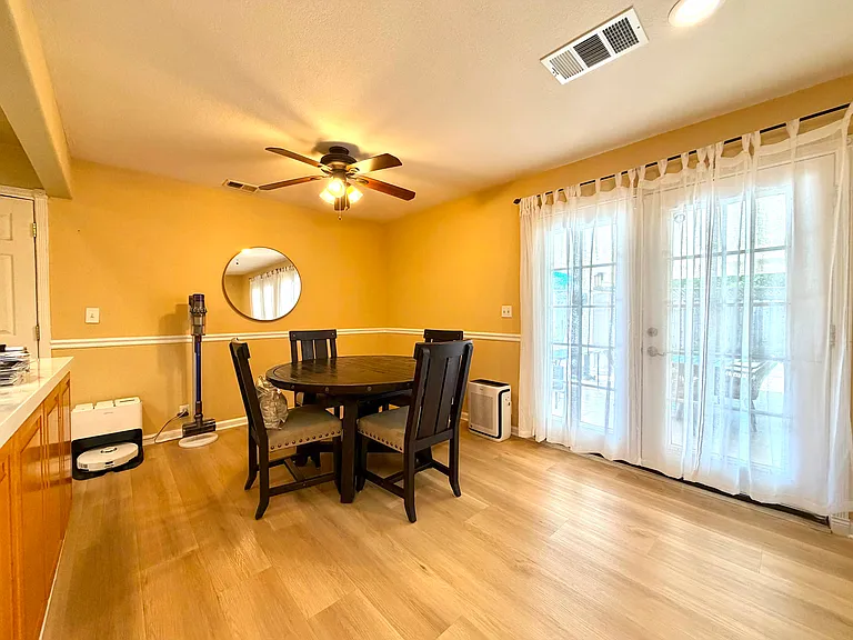 2723 Cherry Ave — Photo 10
