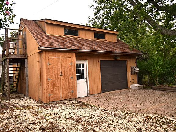 4th image of 26301 Oriole Ave