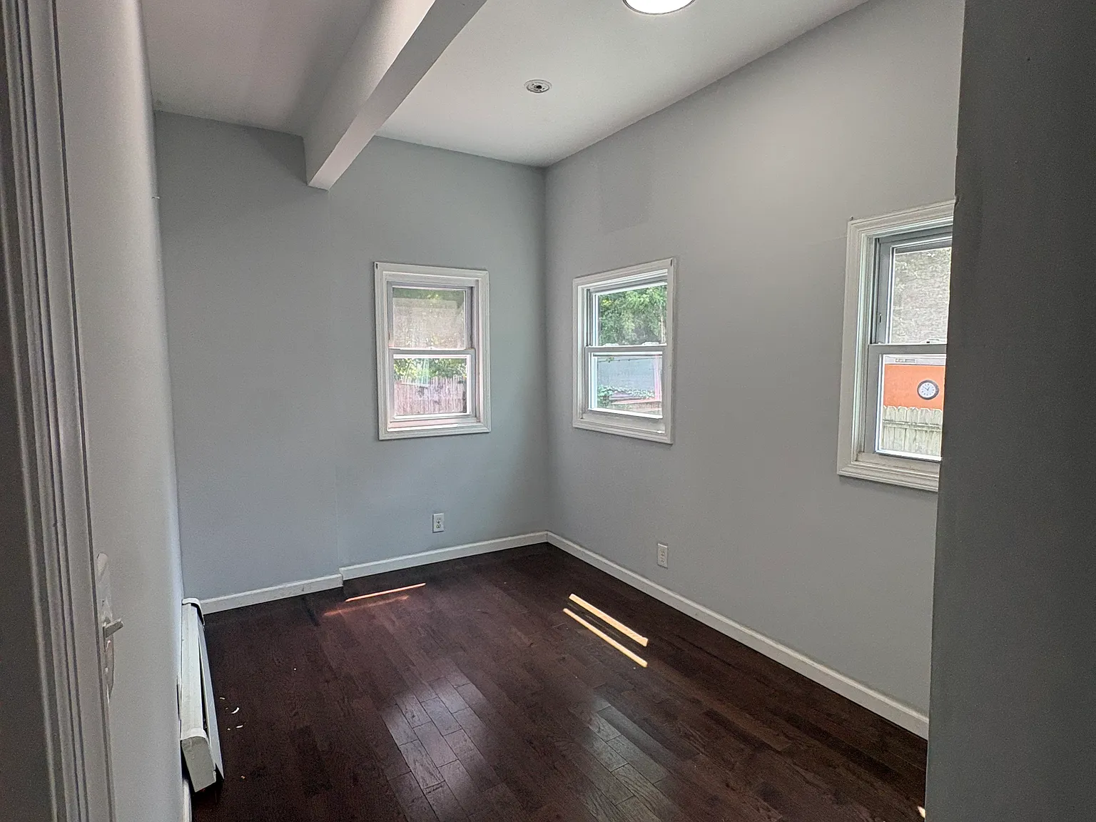 4 bed, 2400 sqft, $2,600 — Photo 3