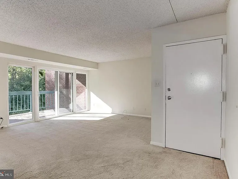 11841 Shire Ct #11 — Photo 10